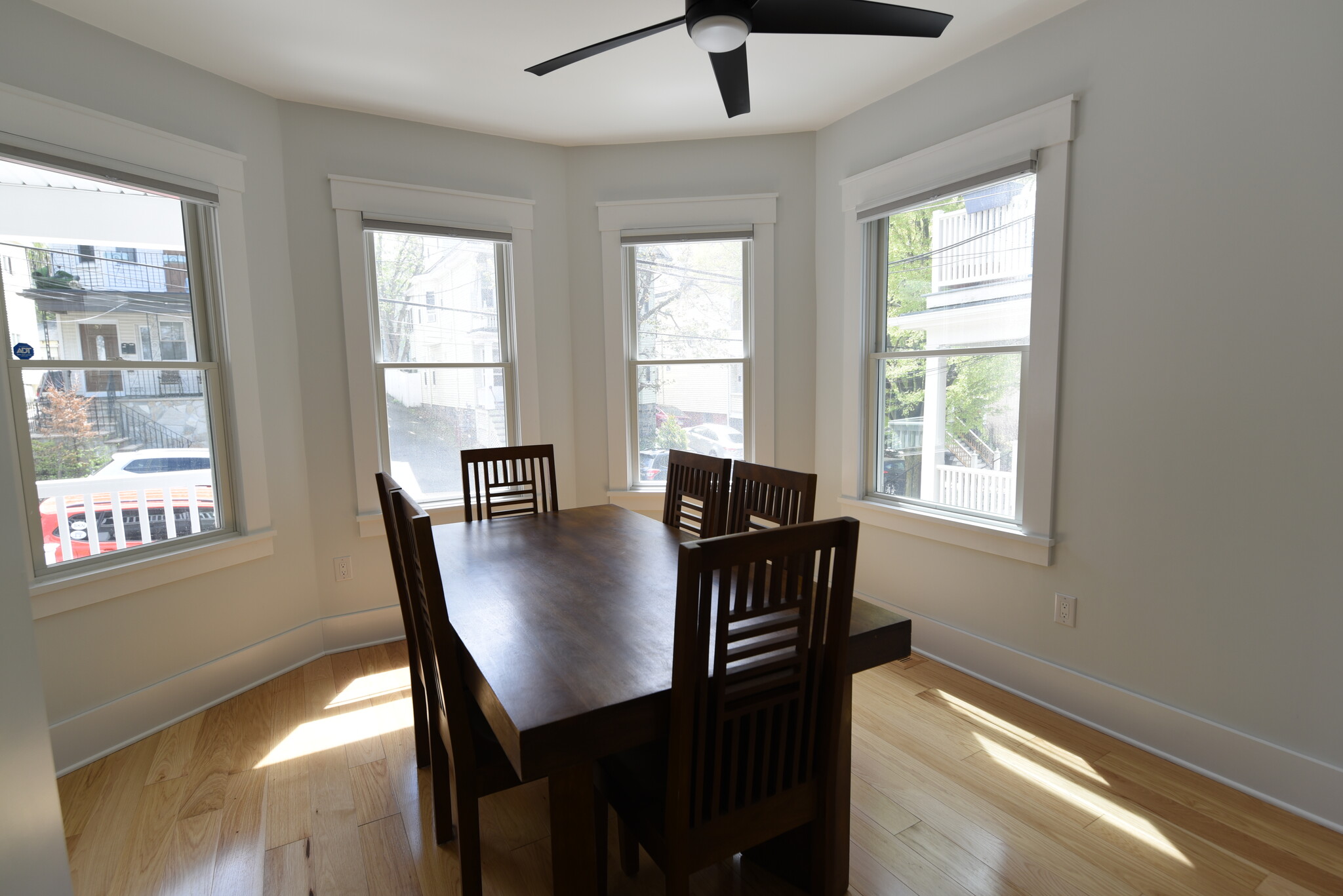 Parlor - 90 Bartlett St