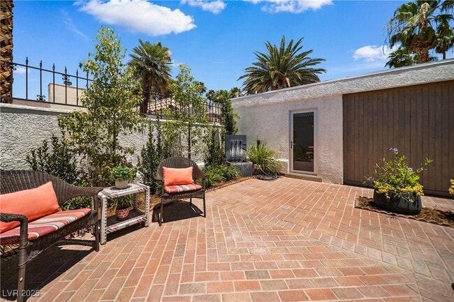 Building Photo - 3027 Bel Air Dr