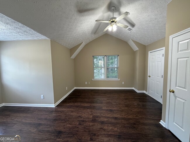 Building Photo - 960 Windwood Ct