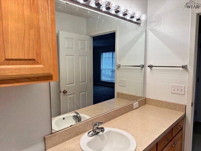 Building Photo - 5426 Ricci St