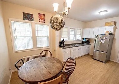 Building Photo - 576 Providence St