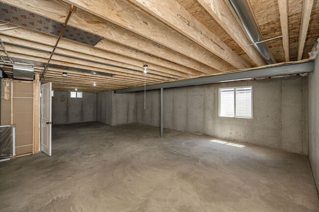 Building Photo - 223 Randlin Dr