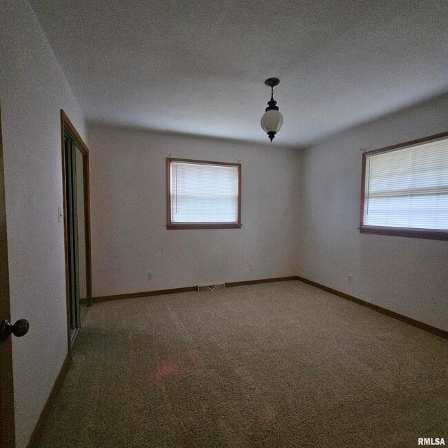 Building Photo - 15047 N Seagull Ln