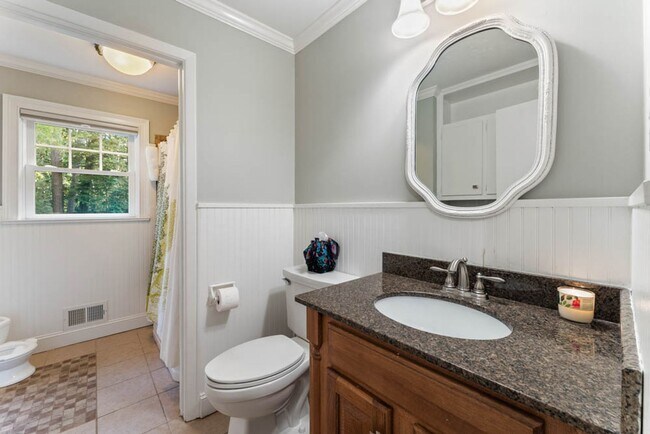 Building Photo - Spacious Briarcliff Woods home!!