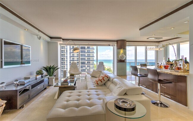 Building Photo - 4775 Collins Ave