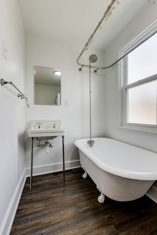 Building Photo - 2637 S 18th St