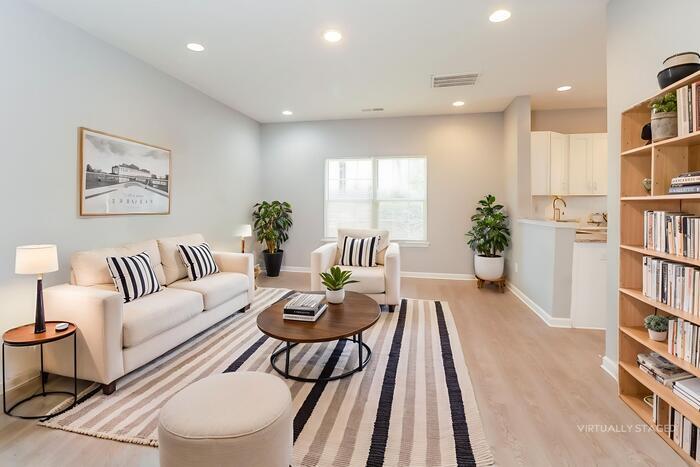 Building Photo - 205 Centre St