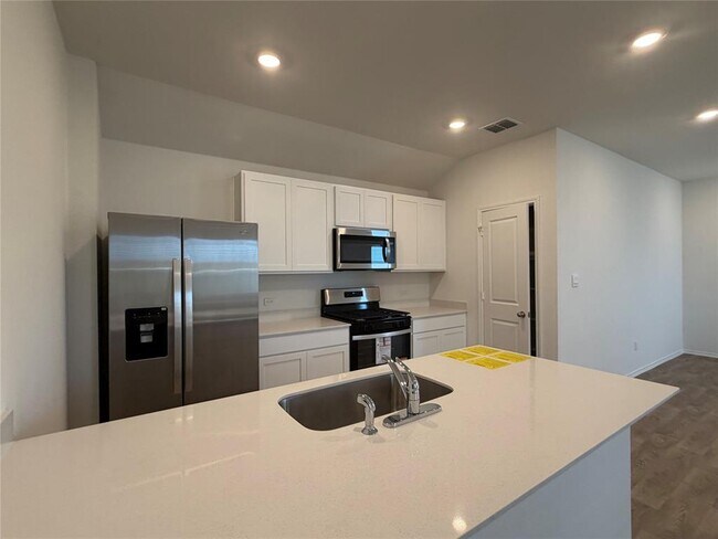 Building Photo - 312 Nizao Ln