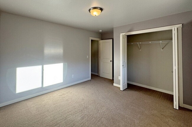Building Photo - 21012 33rd Pl W