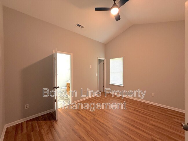 Building Photo - 5503 Windy Valley Dr