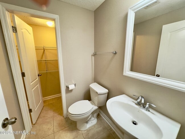 Building Photo - 3705 Old Hickory Ln