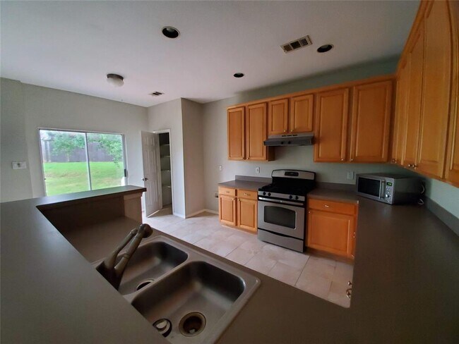 Building Photo - 9201 Popes Creek Ct