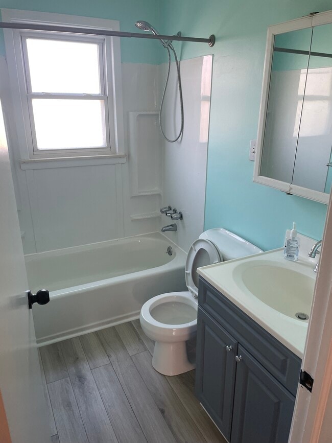 Building Photo - 13144 Orange St