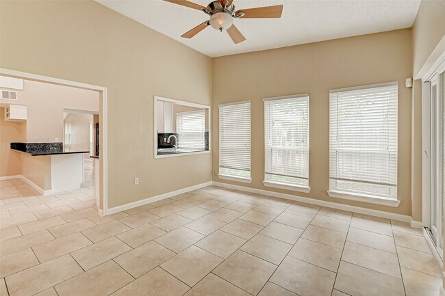 Building Photo - 2302 Brook View Ln