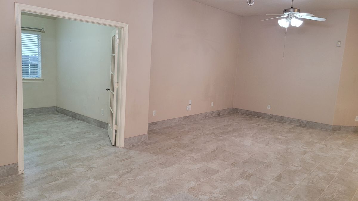Building Photo - 12930 Echo Landing Dr