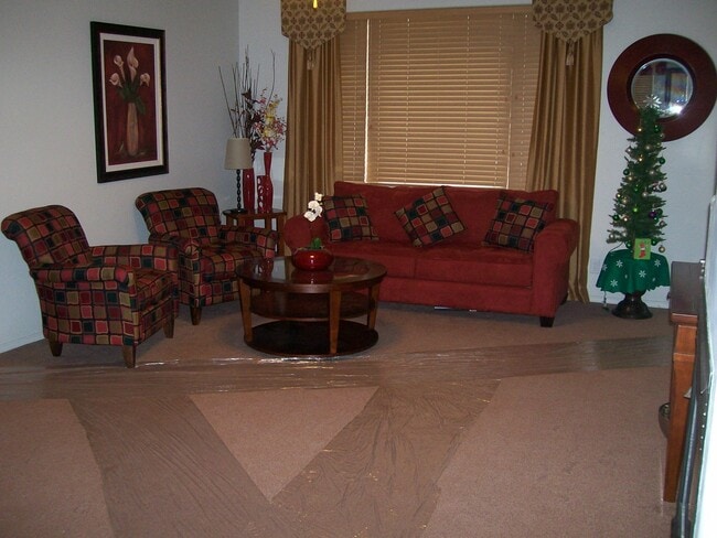 Building Photo - Beautiful Railroad Springs Townhome