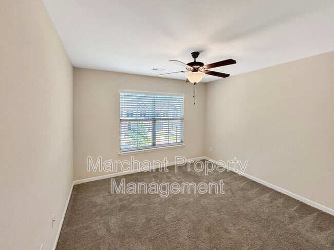 Building Photo - 106 Muir Way