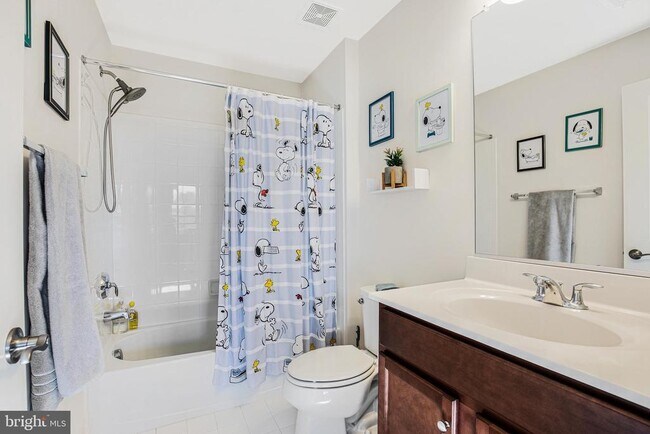 Building Photo - 42526 Oxford Forest Cir