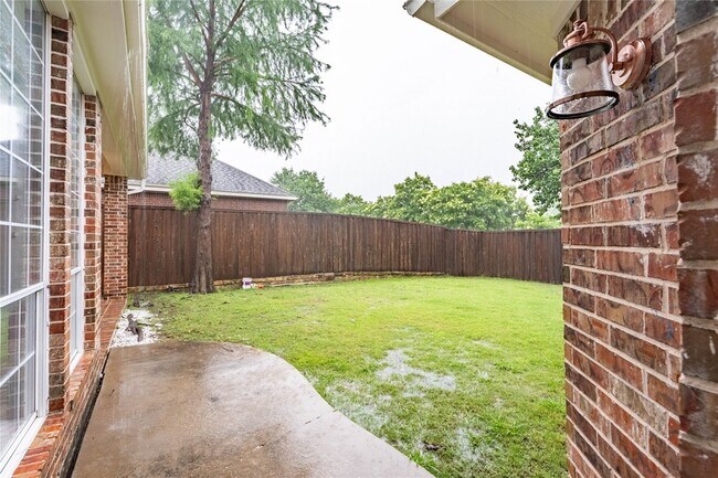 Building Photo - 3731 Charter Dr