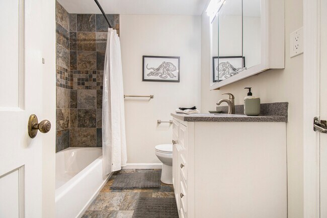 Building Photo - 8754 Florence Ave