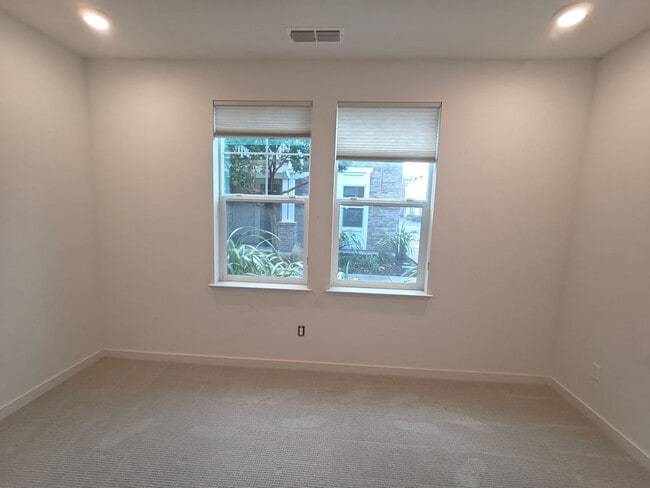 Building Photo - Coming Soon ? Bright, Modern Living in Sunnyvale