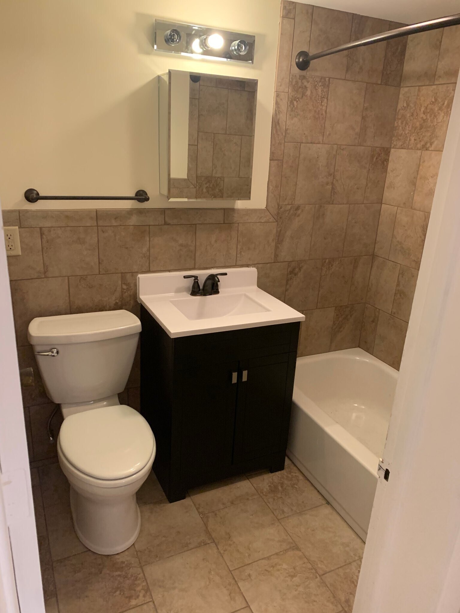 Building Photo - 689 Snelling Ave S