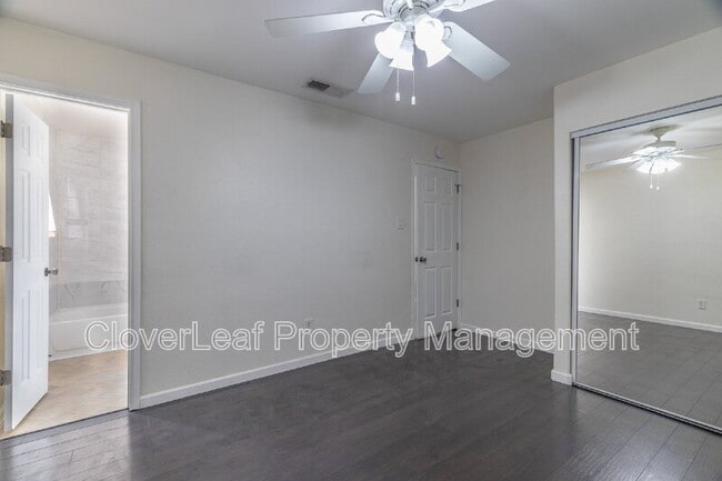 Building Photo - 9423 Cliff Way St