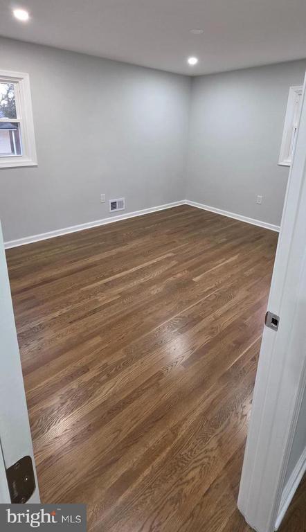 Building Photo - 4813 Lawrence St