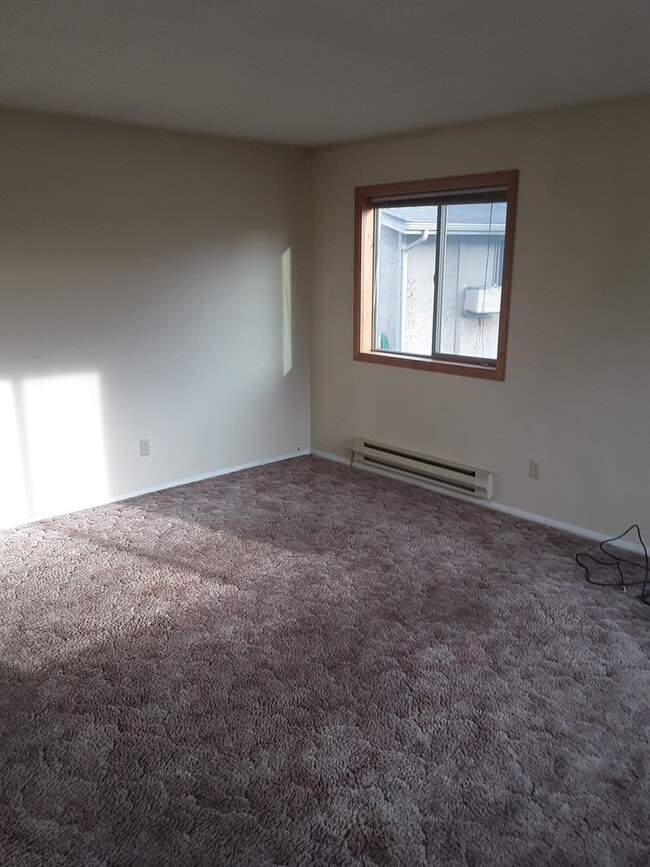 Building Photo - 6962 Winchester Dr