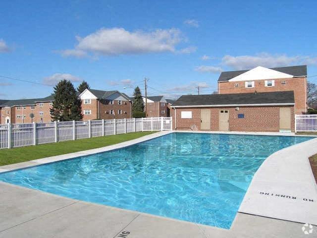 Building Photo - South Mountain Apartment Homes