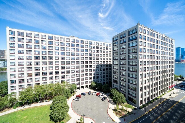 Building Photo - 1500 HUDSON St