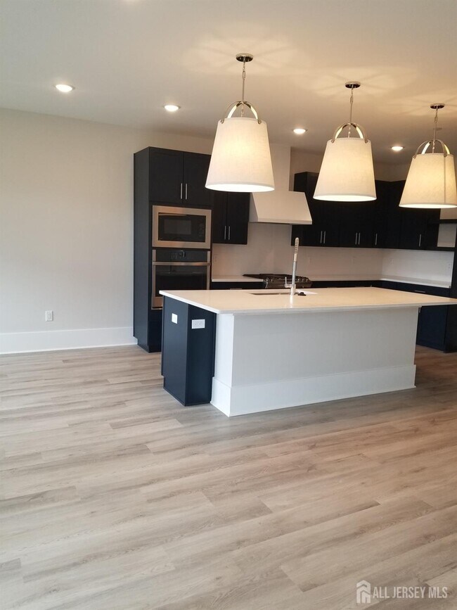 Building Photo - 4403 Thompson Dr
