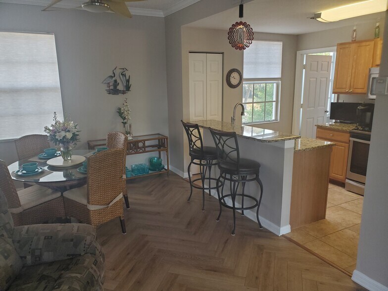 Building Photo - 5670 Bentgrass Dr