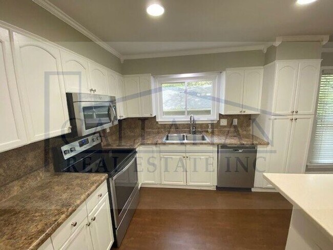 Building Photo - West Little Rock 4 Bedroom