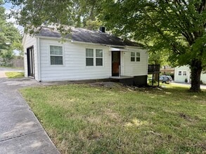 Building Photo - 1606 Tuckaleechee Pike