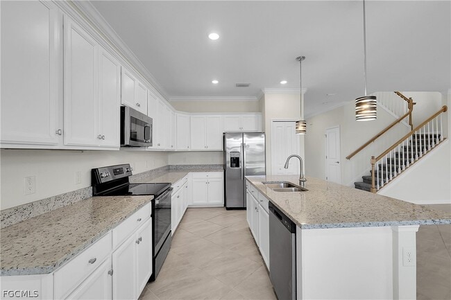 Building Photo - 14720 Cantabria Dr