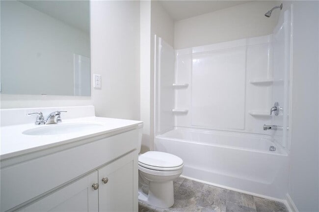 Building Photo - 25 Stoneybrook Dr