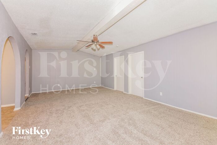 Building Photo - 2026 Aspen Ln