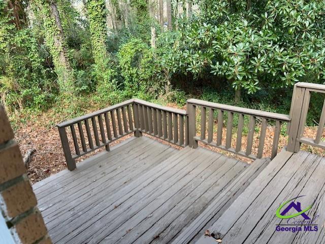 Building Photo - 308 Skyway Dr