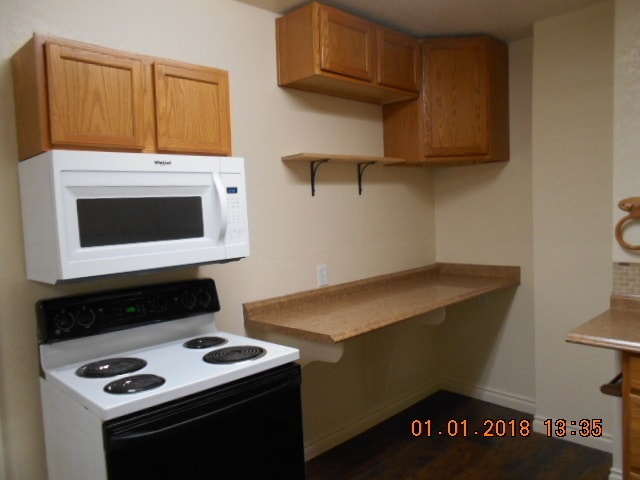 Building Photo - 2bd 1ba Home Washer and Dryer