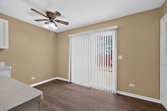 Building Photo - 1371 Andover Dr