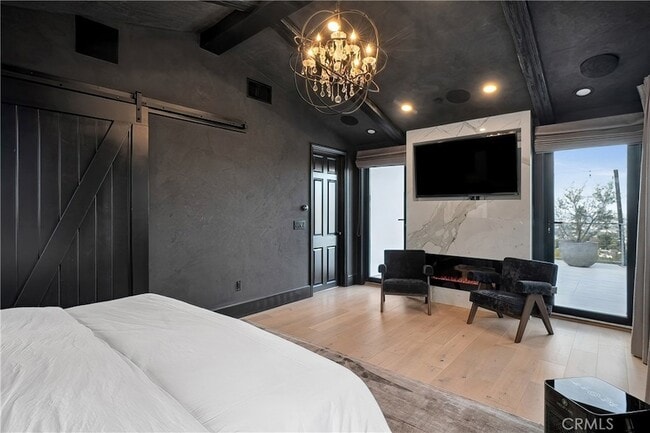 Building Photo - 3642 Alta Mesa Dr