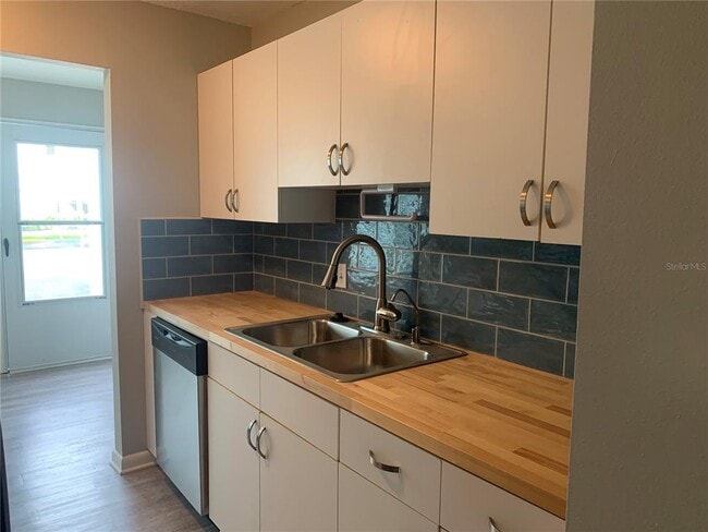 Building Photo - 5247 81st St N