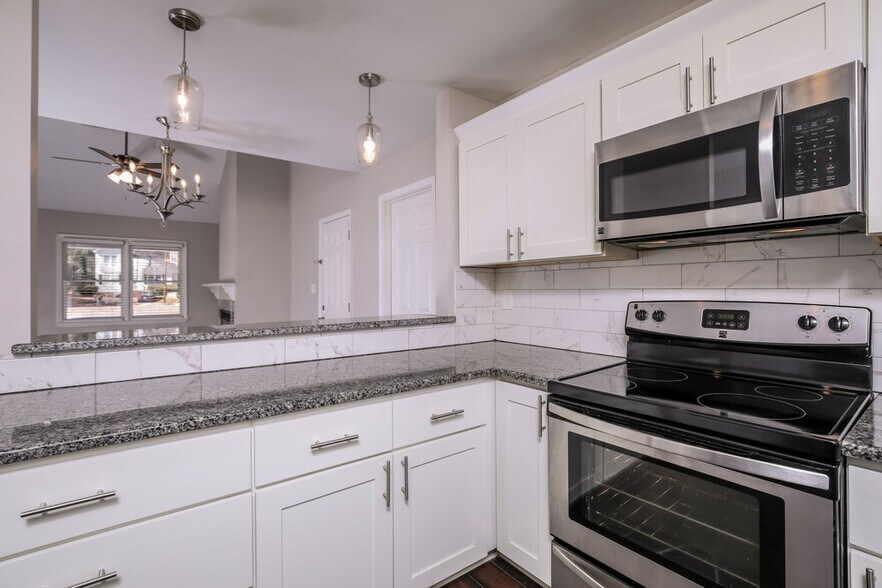 Building Photo - 765 Rawls Dr