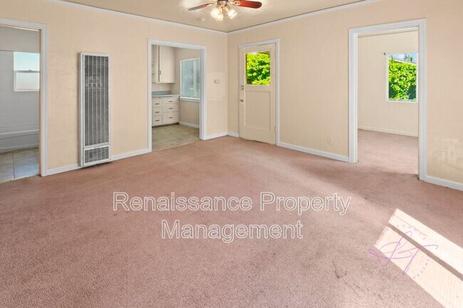 Building Photo - 1026 Windeler Ave