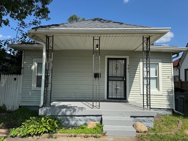 Building Photo - 341 S Randolph St