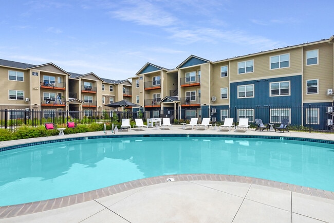 Building Photo - Autumn Grove