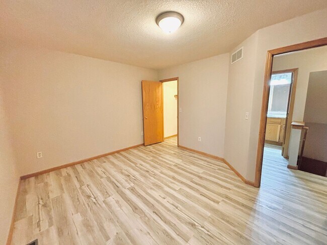 Building Photo - 1040/1044 4th St SE, Forest Lake, MN 55129 (duplex)