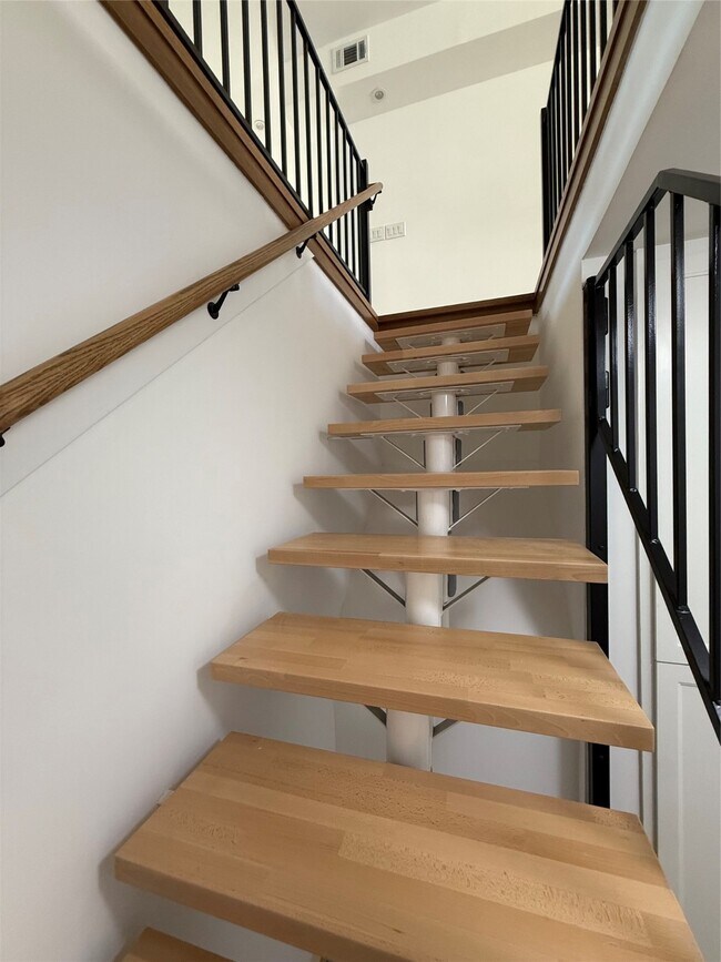 Building Photo - 3400 Timmons Ln