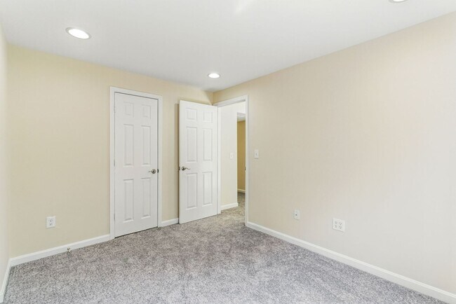 Building Photo - 505 Knollwood Ct